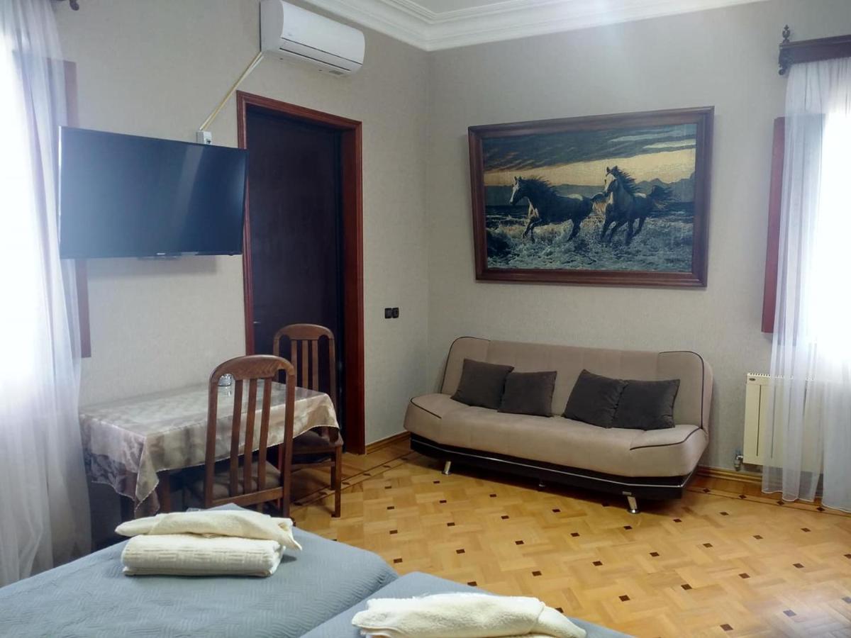 Hotel Villa Kutaisi Exteriör bild